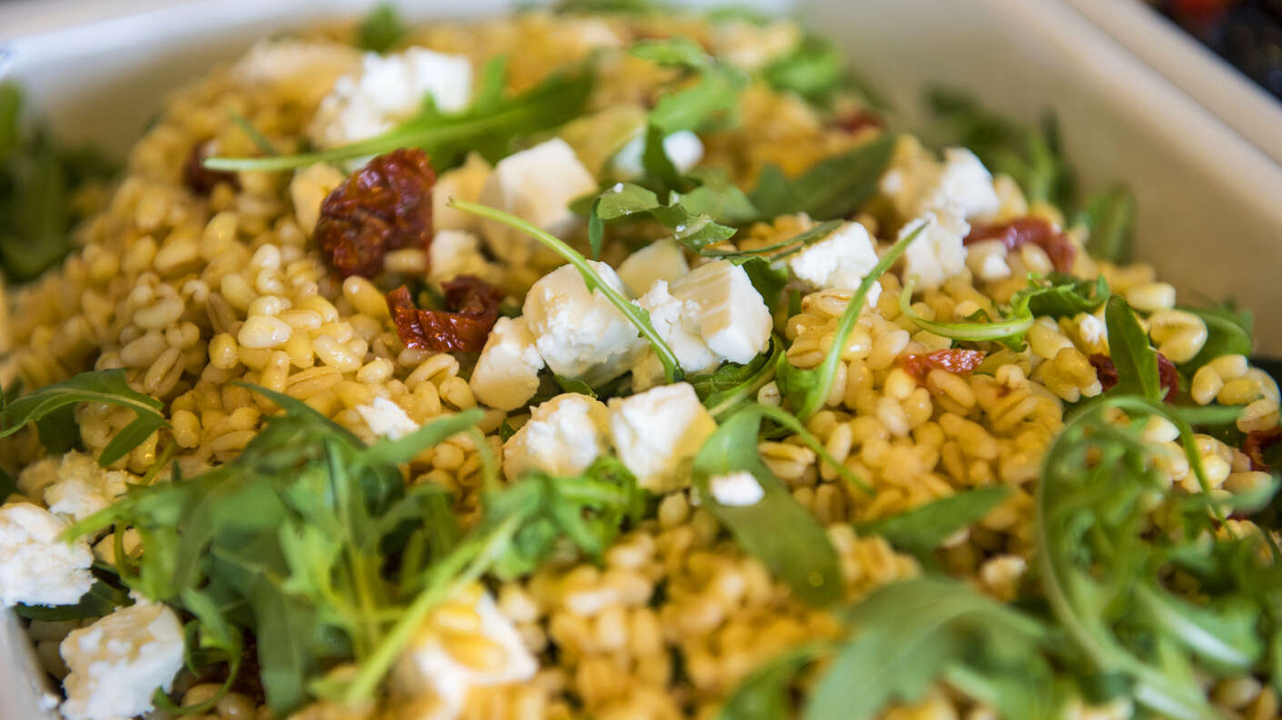 Salladsbuffén som serveras varje dag till våran lunchbuffé