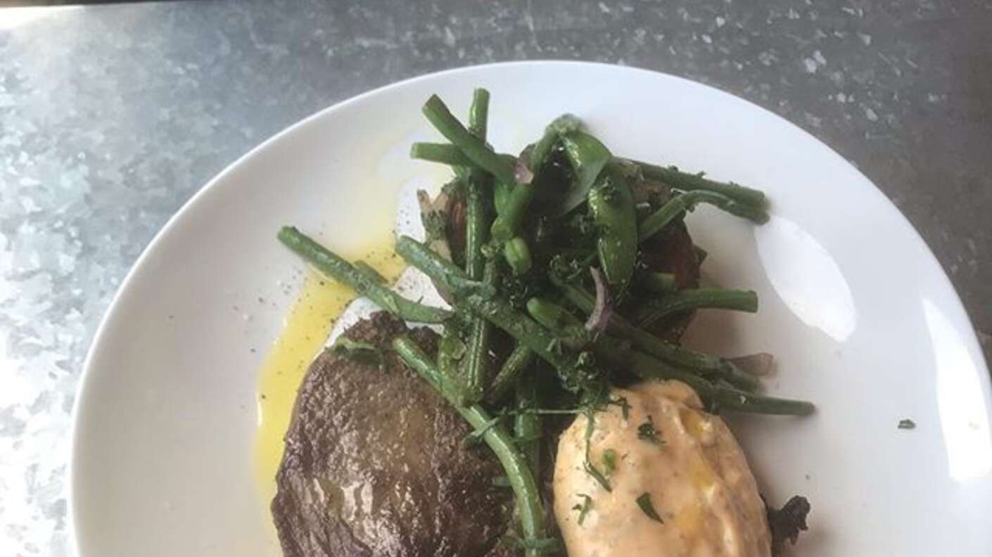 Gotländsk Entrecote med bearnaise och bakpotatis, mums!