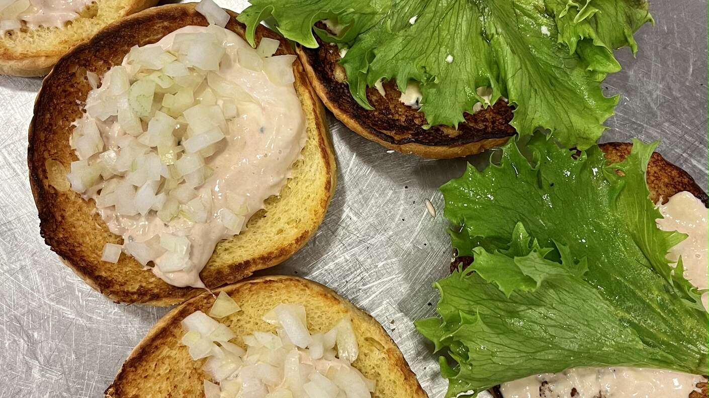 Prepp i Kingpins kök - stans kanske godaste burgare?!