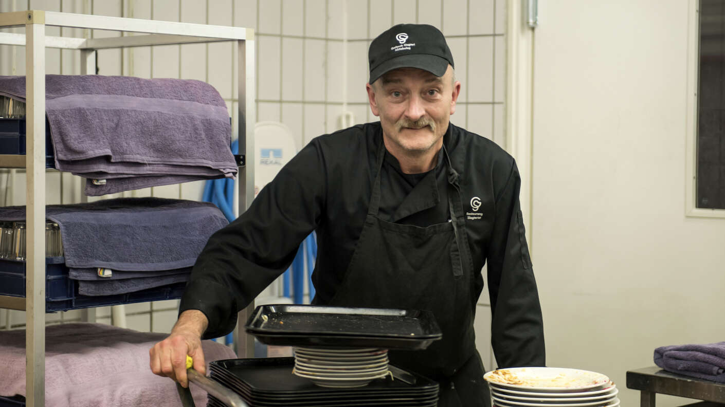 Bertil har rockat disken och är en hälte i nöd lust som anställd i Gotlands Slagteri