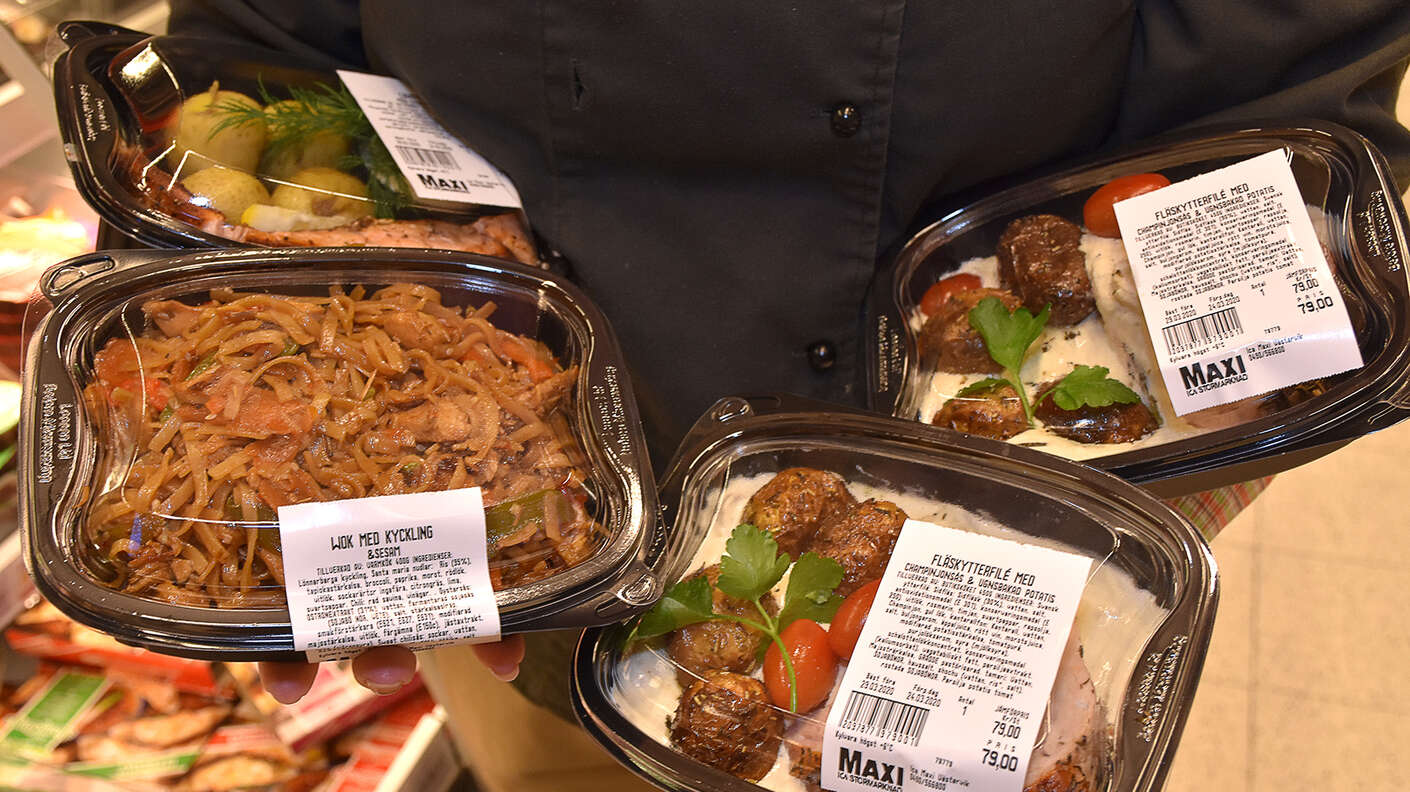 Varje vecka lagar våra butikskockar flera lunchrätter att välja på, pris från 69:-/rätt.